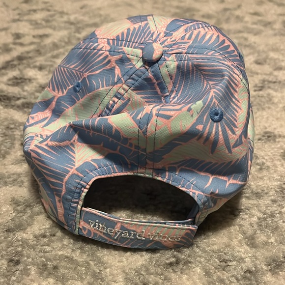 Palm Print Performance hat - Picture 2 of 2